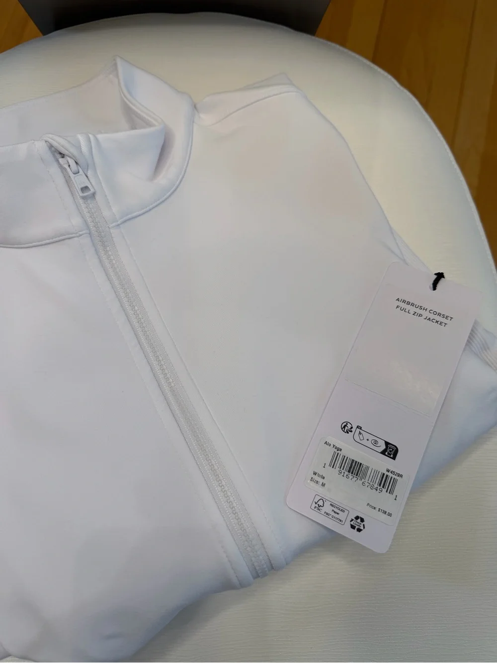 ALO Yoga Airbrush Corset Full Zip Jacket White Size M NWT Sculpting Thumbholes